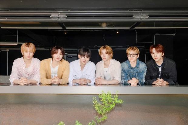 보이넥스트도어