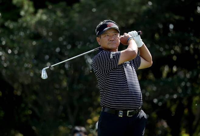 아이언 샷 날리는 최경주 [KPGA 제공. 재배포 및 DB 금지]