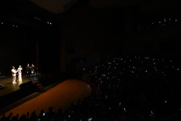 바리톤 김동규 5월의 어느 멋진 날에 실황사진.&nbsp; /창원문화재단