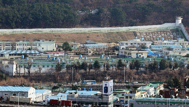 2023년 11월 부산교도소와 부산구치소를 함께 부산 강서구로 이전하는 ‘부산 교정시설 통합 이전 권고안’ 발표 이후 1년 넘게 진척없이 지지부진한 상태다. 부산 사상구 주례동 부산구치소 일대 모습. 부산일보DB