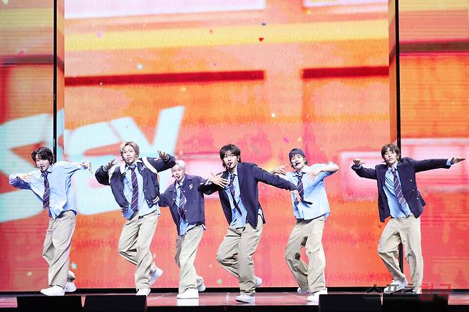 첫 정규 앨범 '오디세이(ODYSSEY)' 프레스 프리미어에 참석한 그룹 라이즈(RIIZE). ⓒ이혜영 기자 lhy@hankooki.com