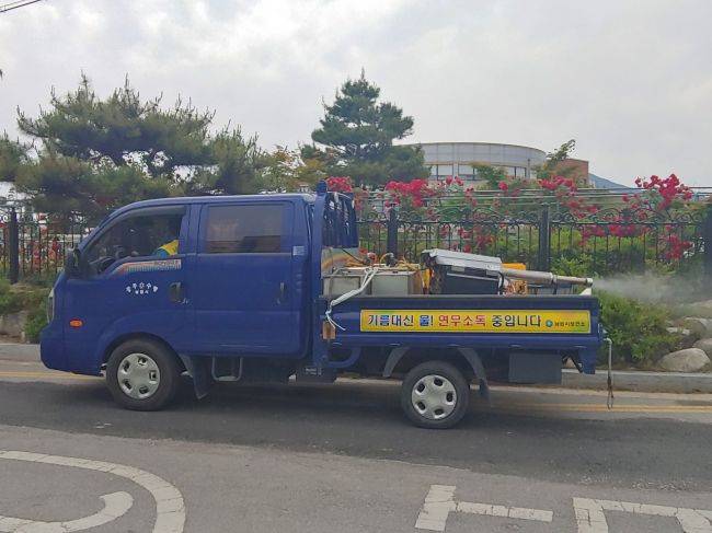 남원시보건소가 이달 중순부터 위생 해충 취약지역에 본격적인 하절기 집중 방역소독을 실시한다. 남원시 제공