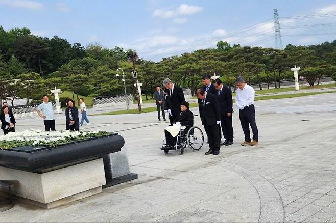 김옥숙 여사와 노재헌 동아시아문화센터 이사장.