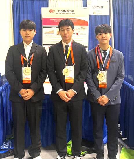 2025년 국제 과학기술경진대회에서 3등상을 수상한 한국 대표 학생. 과기정통부 제공