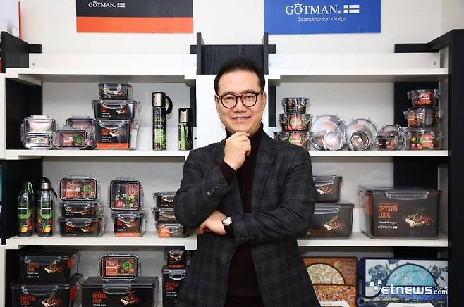 최근 경기 고양시 일산동구에 위치한 본사에서 차찬영 '지엔티글로벌' 대표와 키친 브랜드 '고트만'을 비롯한 글로벌 비즈니스 관련 인터뷰를 가졌다.