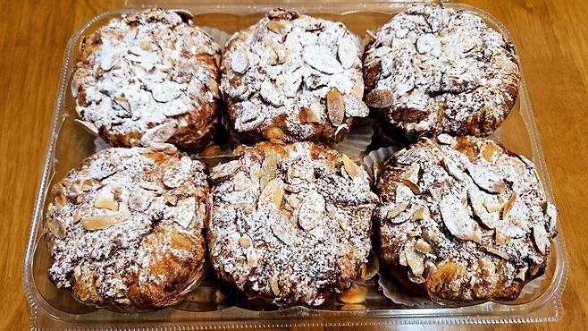 20250518_224147.jpg 저녁 코스트코 통 채끝등심 손질해서 냠냠