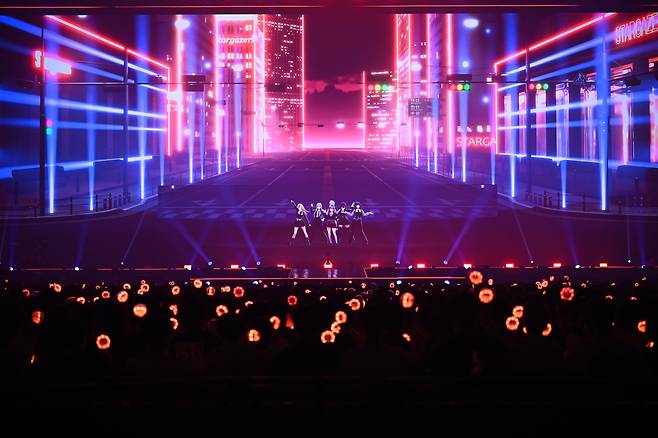 Virtual girl group Isegye Idol performs during the Isegye Festival held at the Gocheok Sky Dome in western Seoul on May 17. [PARABLE ENTERTAINMENT]