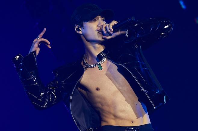 카이는 데뷔 13년 만에 첫 솔로 콘서트 '카이온'을 지난 17~18일 이틀 동안 서울 송파구 올림픽공원 핸드볼경기장에서 열었다. SM엔터테인먼트 제공