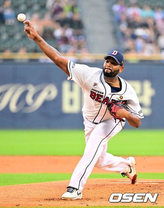 2024시즌 두산 시절 알칸타라 / OSEN DB