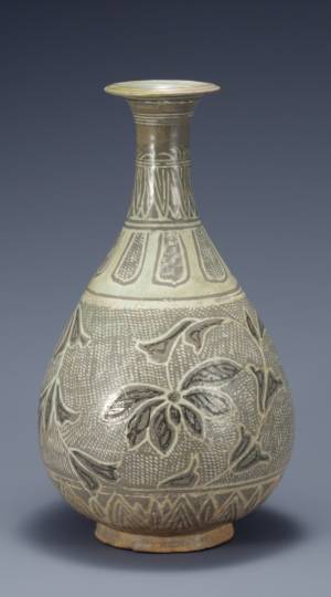 분청사기 상감인화 연꽃 넝쿨무늬 병(보물)