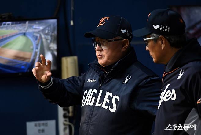 한화 김경문 감독(왼쪽). 스포츠동아DB