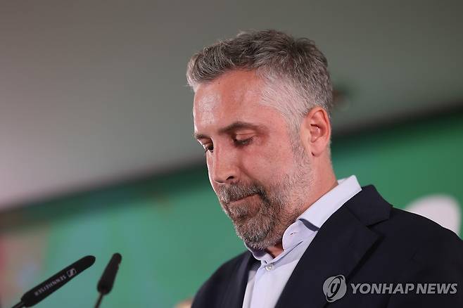 사의 표명한 포르투갈 사회당 페드루 누누 산투스 대표 [EPA=연합뉴스]