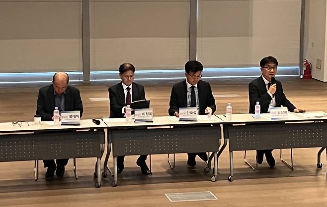 20일 서울 중구 대신파이낸스센터에서 열린 '대신경제연구소 거버넌스 인사이트 포럼'에서 참석자들이 발언하고 있다./사진=김보라 기자