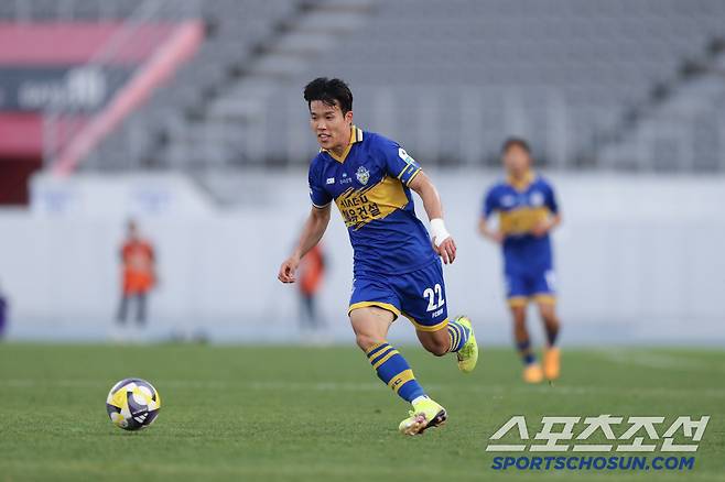 이순신종합운동장/ K리그2/ 충남아산FC vs 안산그리너스FC/ 아산 김승호/ 사진 하서영