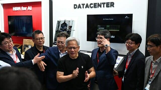 젠슨 황 엔비디아 CEO는 ”SK 넘버 원”이라며 박수를 치기도 했다. (사진=공동취재단)