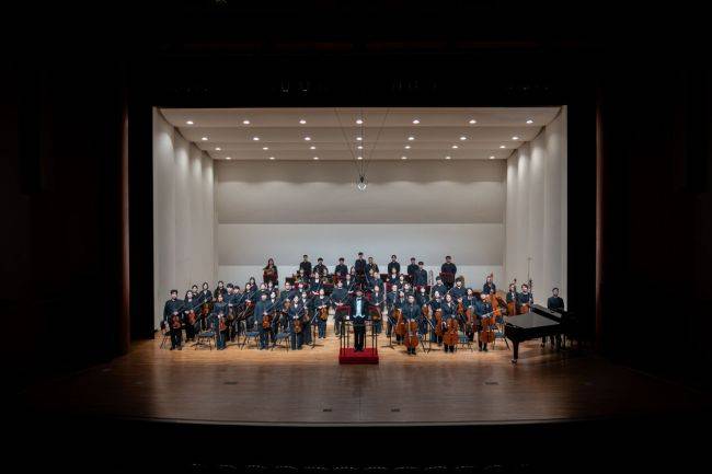 완주군이 오는 31일 오후 3시 완주군 중앙도서관 3층 다목적강당에서 '도서관으로 찾아가는 작은 음악회'가 열린다. 완주군 제공