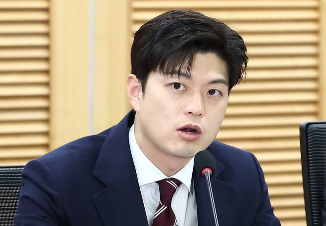 사진은 김용태 국민의힘 비상대책위원장이 16일 서울 여의도 국회 의원회관에서 열린 'e스포츠 지역리그의 성공적 정착 및 발전을 위한 토론회'에서 축사를 하는 모습. /뉴스1