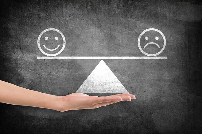 감정을 표현하기 위해 쓰이던 이모티콘이 세대에 따라 다르게 해석되면서 주의해서 사용해야 한다는 전문가 의견이 나왔다. 사진=게티이미지