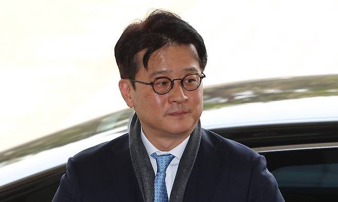 이창수 서울중앙지검장이 지난 3월13일 탄핵소추가 기각된 뒤 서울중앙지검으로 출근하고 있다. 연합뉴스