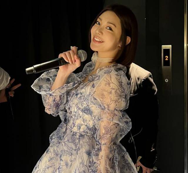 그룹 애프터스쿨 출신 리지가 일본 도쿄에서 열린 솔로 팬미팅을 무사히 마쳤다. 리지 SNS