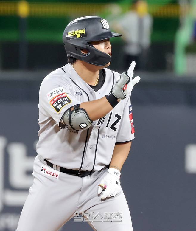 20일 오후 수원 KT위즈파크에서 열린 2025 프로야구 KIA와 KT 경기. KT 강백호가 5회 1타점 2루타를 날리고 기뻐하고 있다. 수원=정시종 기자 capa@edaily.co.kr /2025.05.20.