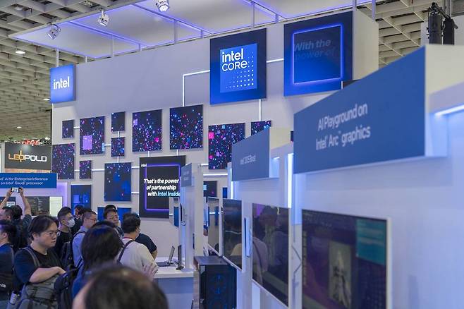 인텔은 타이베이 난강전람관 1번 홀 1층 J0306에 부스를 마련했다 / 출처=IT동아