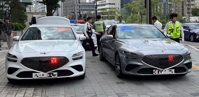 차량 탑재형 단속장비를 장착한 암행순찰차가 공개됐다. 서울경찰청은 해당 차량을 올림픽대로, 강변북로 등 자동차 전용도로에 집중 운영 중이다. [공동취재단]