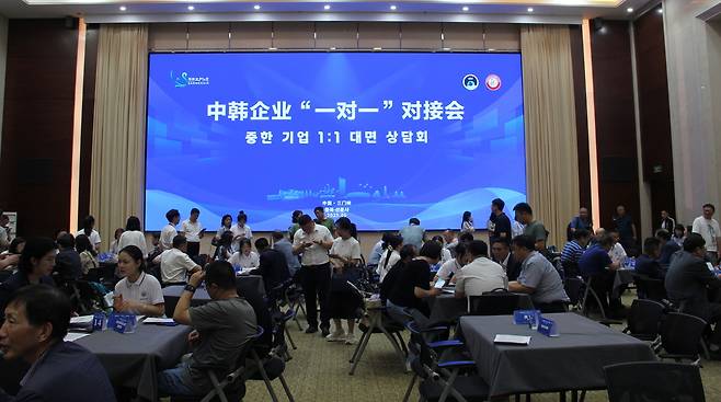 중국 허난성 정저우시에서 열린 ‘2025 한-중 미래협력플라자’에서 열린 한-중 기업 일대일 대면 상담회 모습. [메인비즈협회 제공]