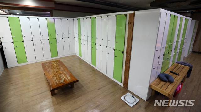[인천=뉴시스] 사우나 탈의실. (사진=뉴시스DB) 2025.05.20. photo@newsis.com *사진은 기사와 직접 관련 없음