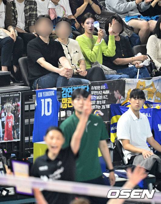 '감독' 김연경에게 아낌없는 박수