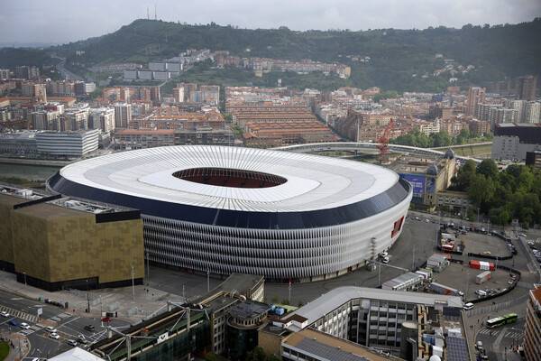 ▲ 결승전이 열리는 빌바오 에스타디오 산 마메스에서 손흥민은 유로파리그 우승컵을 들 수 있을까. ⓒ연합뉴스/REUTERS