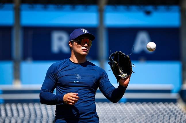 수비 훈련을 하고 있는 김하성. /사진=탬파베이 레이스 공식 SNS