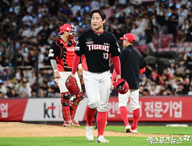 KIA 타이거즈 좌완 윤영철이 20일 수원 KT위즈파크에서 열린 2025 신한 SOL Bank KBO리그 KT 위즈와의 팀 간 4차전에 선발등판, 패전투수가 됐다. 사진 박지영 기자