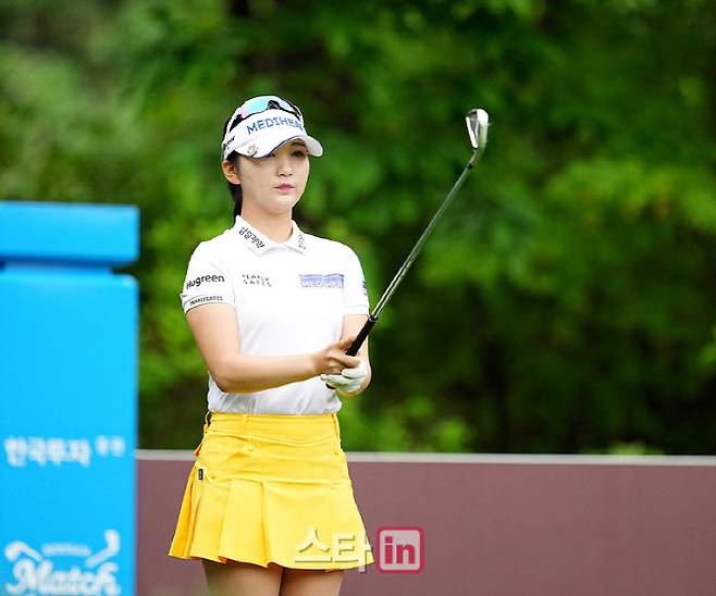 이예원이 두산 매치플레이 16강전에서 티샷을 준비하고 있다. (사진=이데일리 골프in 조원범 기자)
