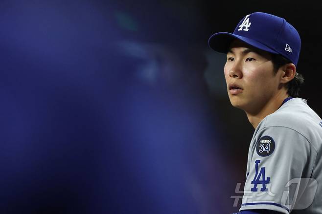 LA 다저스 김혜성은 중견수로 세 차례 선발 출전했는데 안정감 있는 수비를 펼치지 못했다. ⓒ AFP=뉴스1