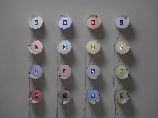 Tatsuo Miyajima_2024_Hundred Changes in Life - no.4_Courtesy of the Artist and Gallery Baton (갤러리바톤 제공)