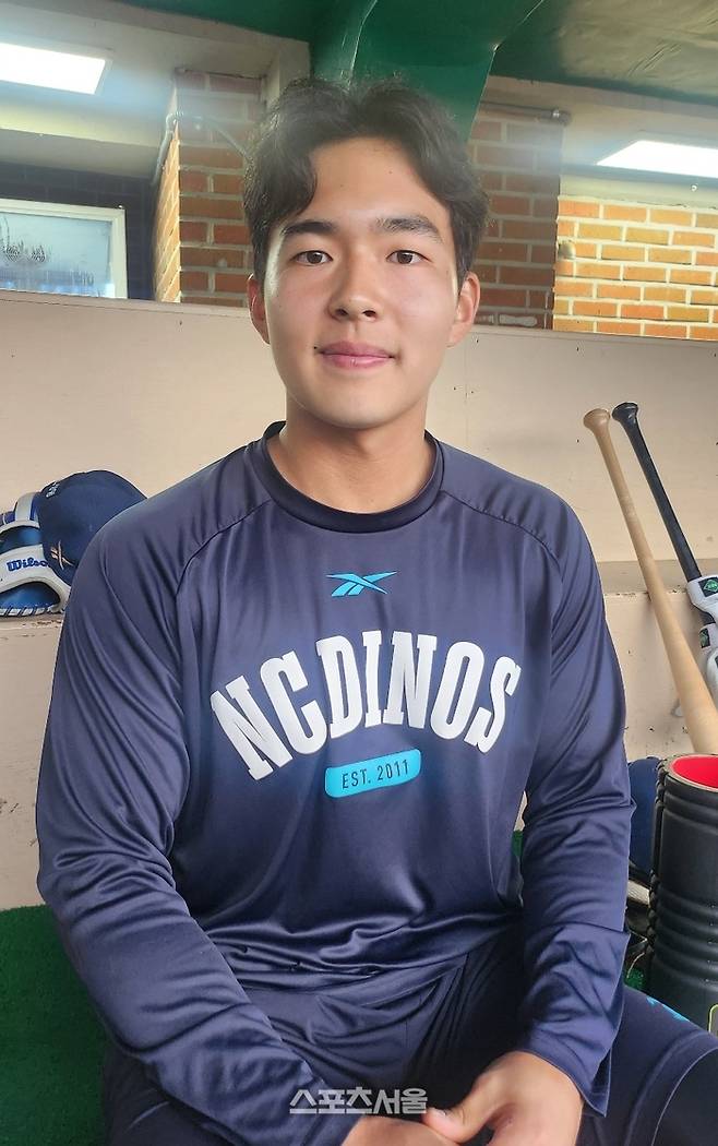 김휘집이 훈련을 마친 후 인터뷰를 하고 있다. 울산=김민규 기자 kmg@sportsseoul..com