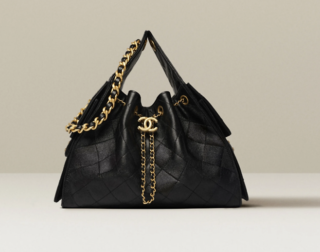 샤넬25 핸드백. 샤넬 공식 홈페이지.