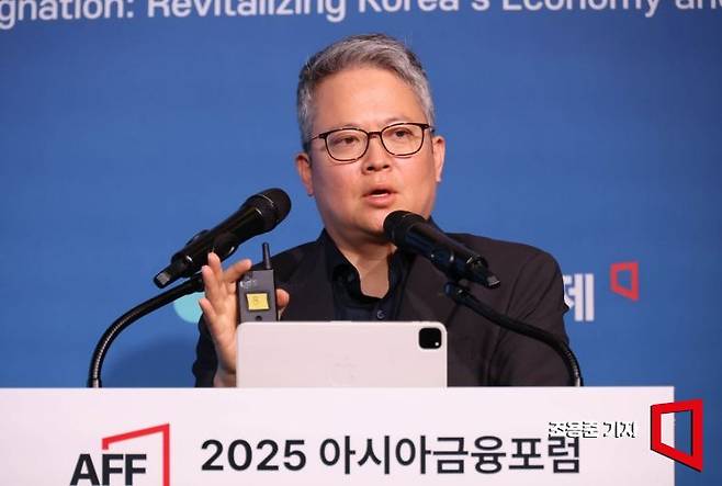 서병호 한국금융연구원 금융혁신연구실장이 21일 서울 중구 웨스턴조선호텔에서 열린 '2025 아시아금융포럼(Asisn Financial Forum 2025)'에 참석, 'AI 규제환경 변화 및 금융회사의 대응방향'이란 주제로 강연하고 있다. 2025.5.21 조용준 기자
