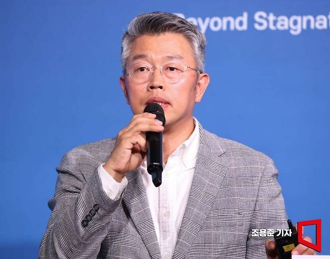 윤여현 삼일PwC 파트너가 21일 서울 중구 웨스턴조선호텔에서 열린 '2025 아시아금융포럼(Asisn Financial Forum 2025)'에 참석, '책무구조 시행에 따른 선제적 금융사고 예방과 대응'이란 주제로 강연하고 있다. 2025.5.21 조용준 기자