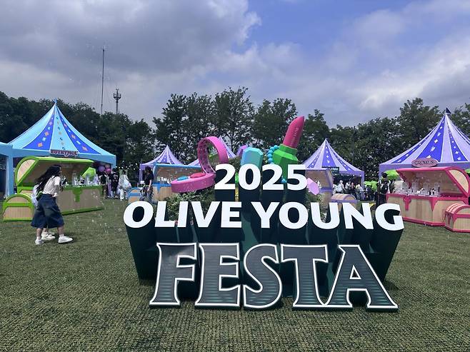 2025년 올리브영 페스타 전경. 황소영 기자 fangso@donga.com