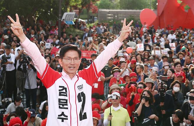 국민의힘 김문수 대선 후보가 20일 경기 하남시 스타필드 하남 인근에서 유세를 하고 있다. (사진=연합뉴스)