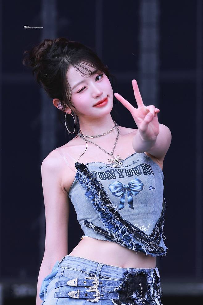 166fb8961dbd7729891e4e946eb1421572a32d13.jpg 평소 땀이 거의 없다는 장원영이 땀범벅이 된 날