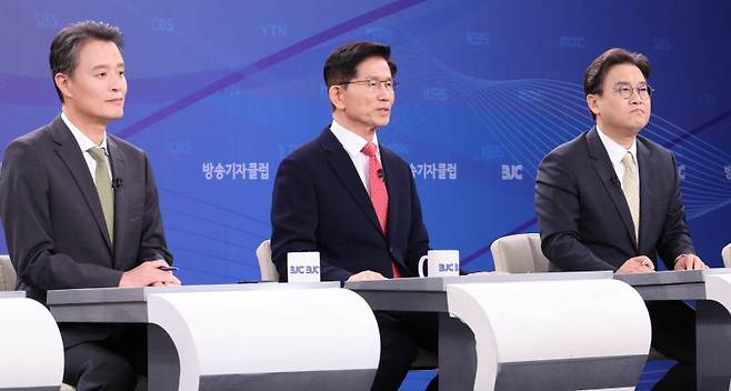 [서울=뉴시스] 국회사진기자단 = 김문수 국민의힘 대선 후보가 21일 경기도 고양 MBN 미디어센터에서 열린 한국방송기자클럽 대선 후보 초청 토론회에서 발언하고 있다. 2025.05.21. photo@newsis.com /사진=뉴시스