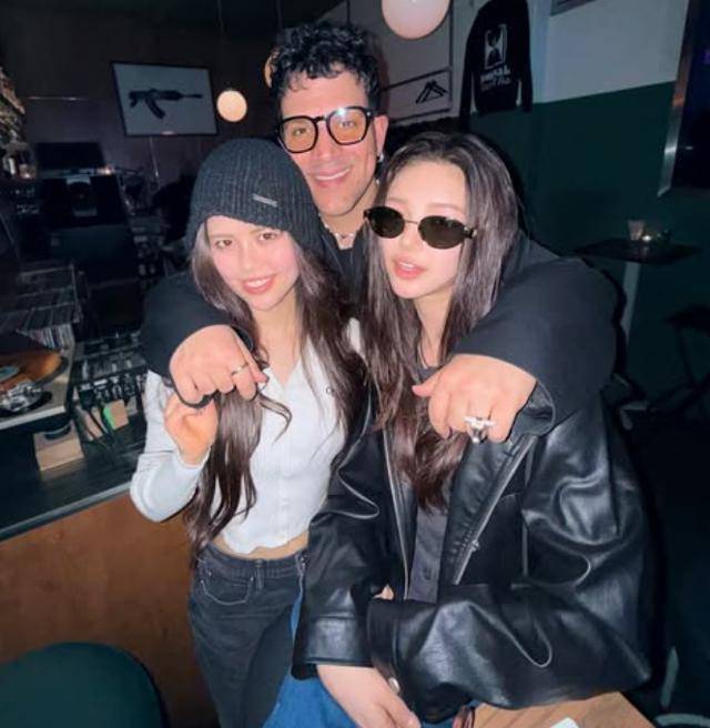 미국 R&B 듀오 이모셔널 오렌지스(Emotional Oranges)가 공식 계정에 게재한 사진에서 불거진 그룹 뉴진스 다니엘과의 협업설을 해명했다. 이모셔널 오렌지스 SNS 캡처