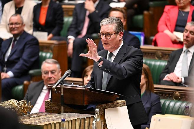 키어 스타머 영국 총리가 20일(현지시간) 영국 하원 의회에서 연설하고 있다. AFP연합뉴스