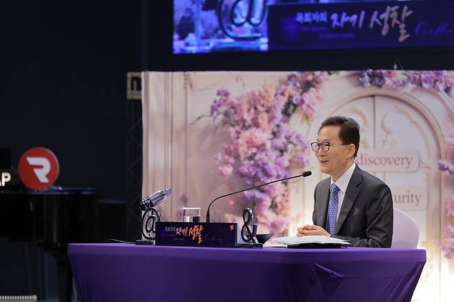 강준민 새생명비전교회 목사가 지난 12일 부산 수영로교회 사랑홀에서 목회 로드맵 세미나를 진행하고 있다. 수영로교회 제공