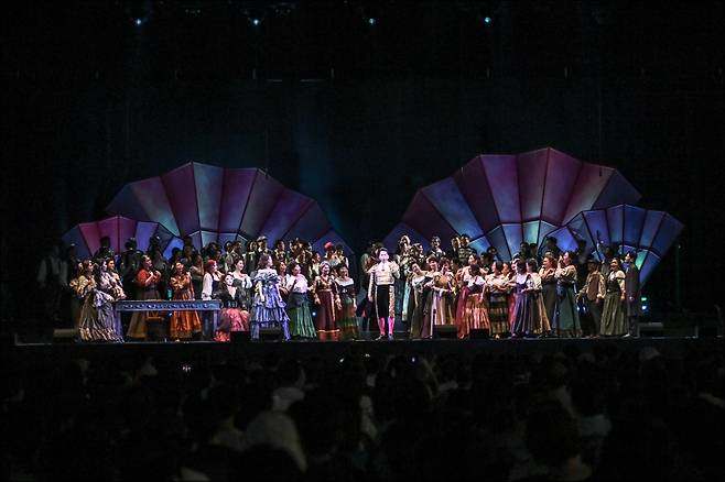 지난 2023년 서울시오페라단이 제1회 광화문광장 야외 오페라로 선보인 ‘카르멘’ 공연 장면.      세종문화회관