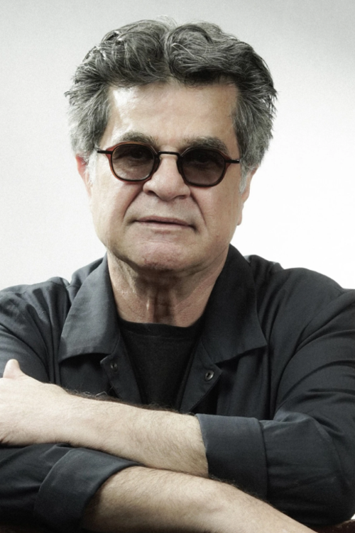 자파르 파나히 감독은 베를린영화제와 베니스영화제에서 이미 1등상을 받은 감독입니다. 올해 칸영화제에서 황금종려상을 수상하면 그는 세계 3대 영화제의 1등상을 모두 받는, 인류 영화사의 2번째 인물로 기록될 전망입니다. [Majid Saeedi·칸영화제 홈페이지]