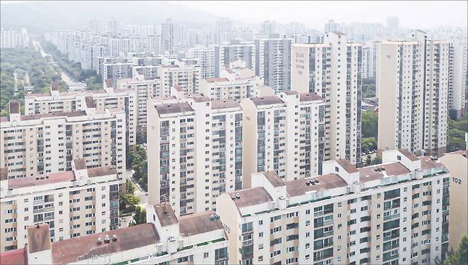 이재명 더불어민주당 대선 후보가 4기 신도시 개발을 공약으로 내걸면서 실수요자 관심이 뜨겁다. 사진은 경기도 성남 분당신도시 전경. (매경DB)